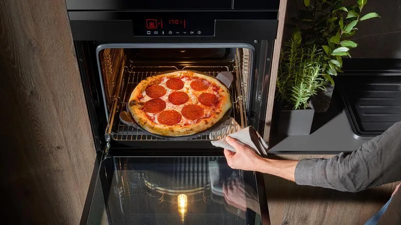 Idealna temperatura do pieczenia pizzy w piekarniku – odkryj tajemnicę idealnej chrupkości
