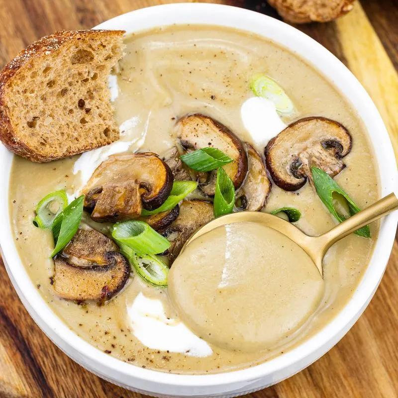 Zupa idealna na uroczysty obiad: wybór, który zachwyci gości